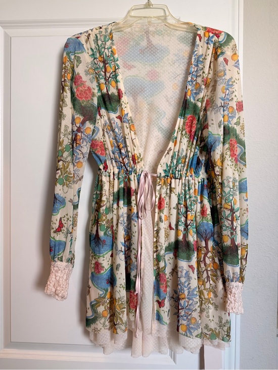 We Are Hah Other - NWT We Are Hah Reversible Floral Lace-Trim Robe Sz M